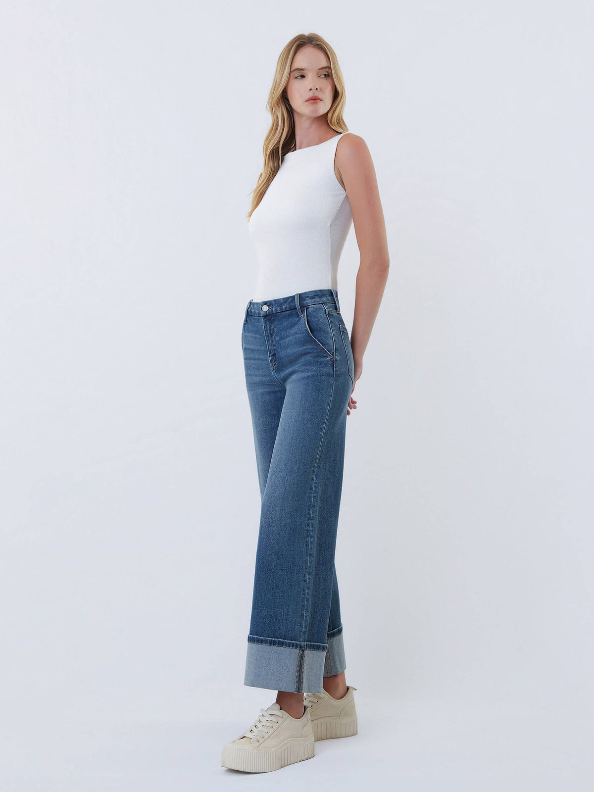 HIGH RISE SERENE BLOOM JEAN